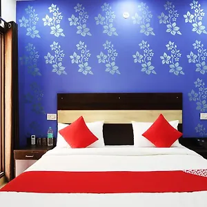 Oyo Flagship 42619 Diamond Key India